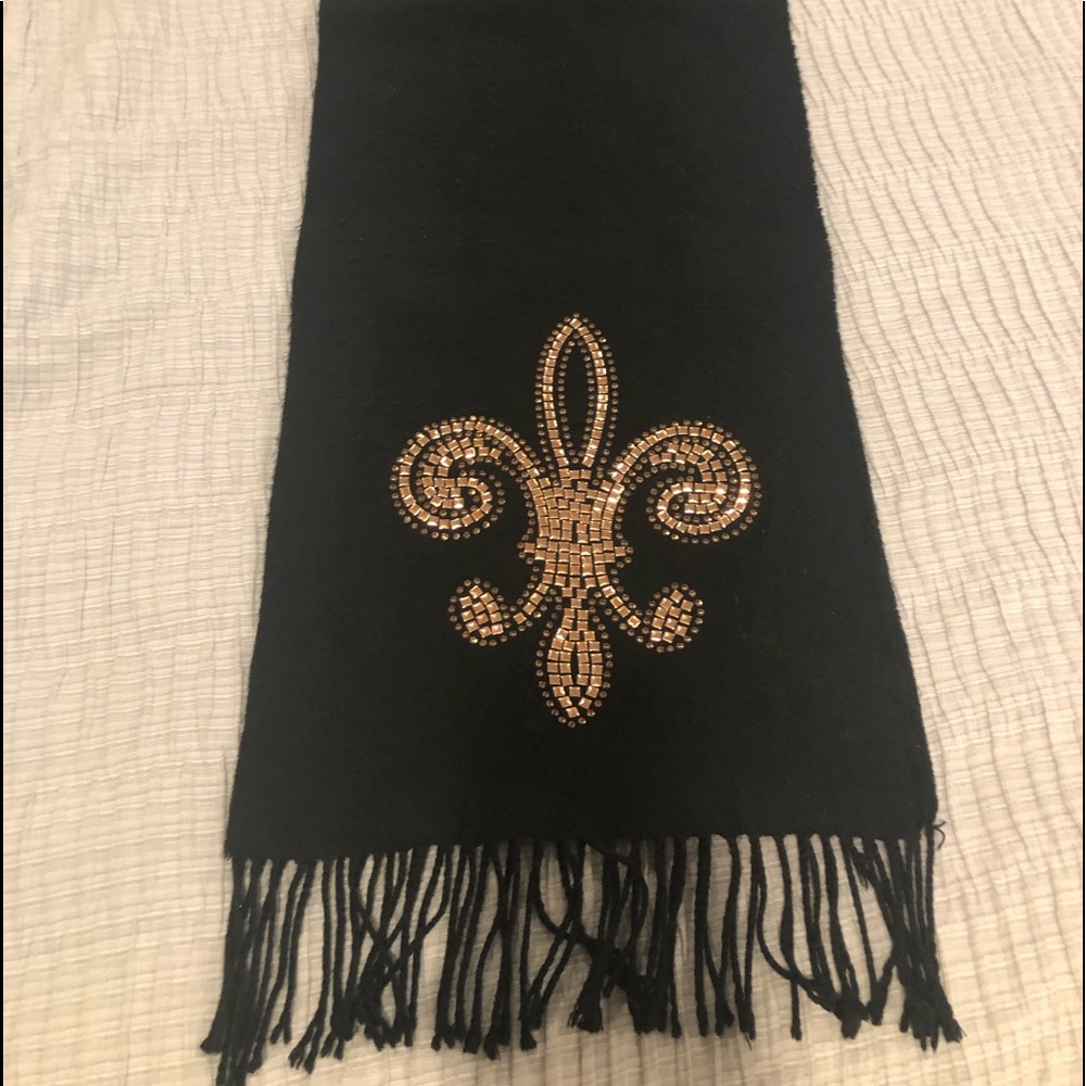3/$25 Fleur Delis wool scarf